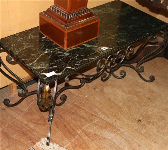 Marble & iron coffee table(-)
